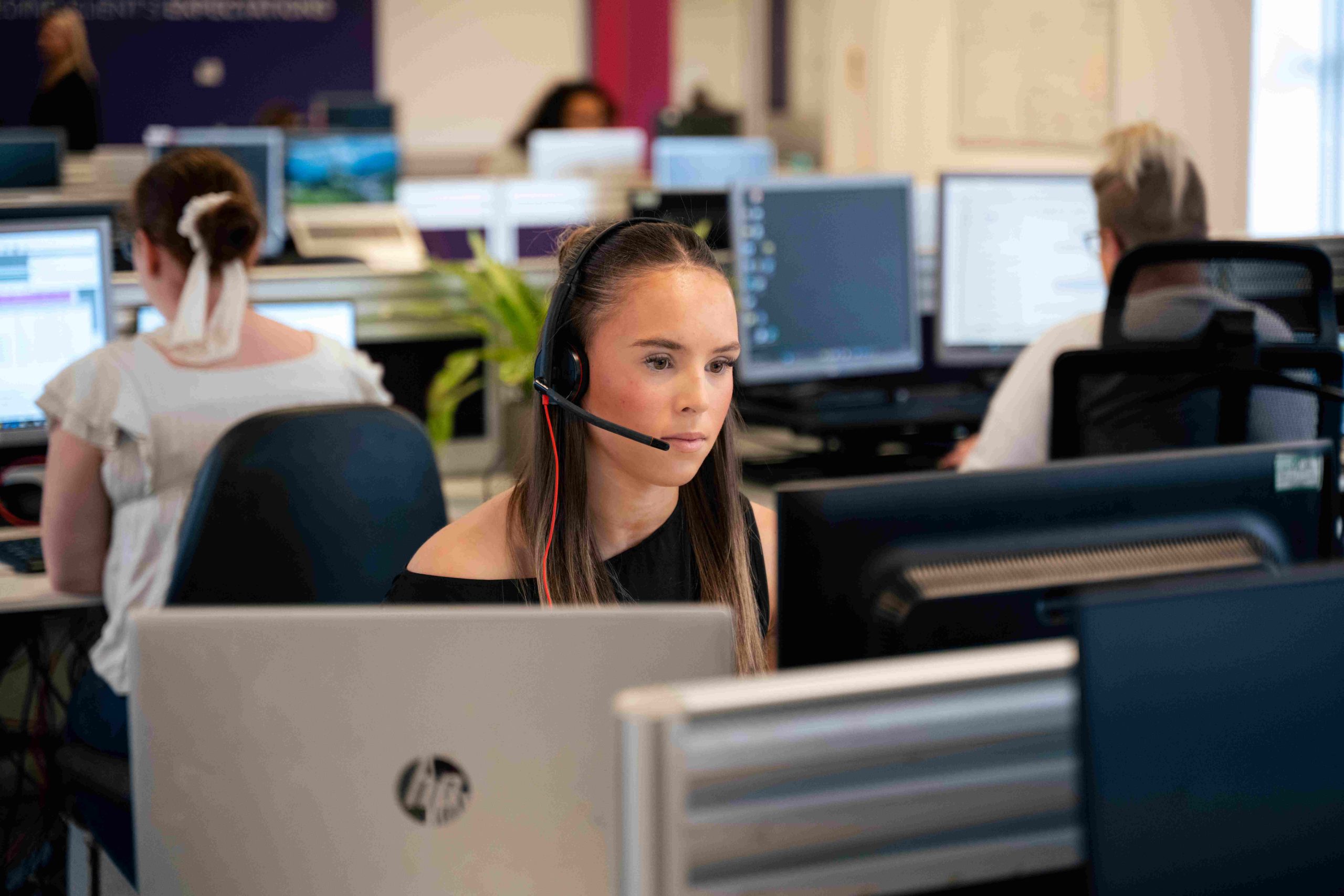 business travel consultants working at Inntel